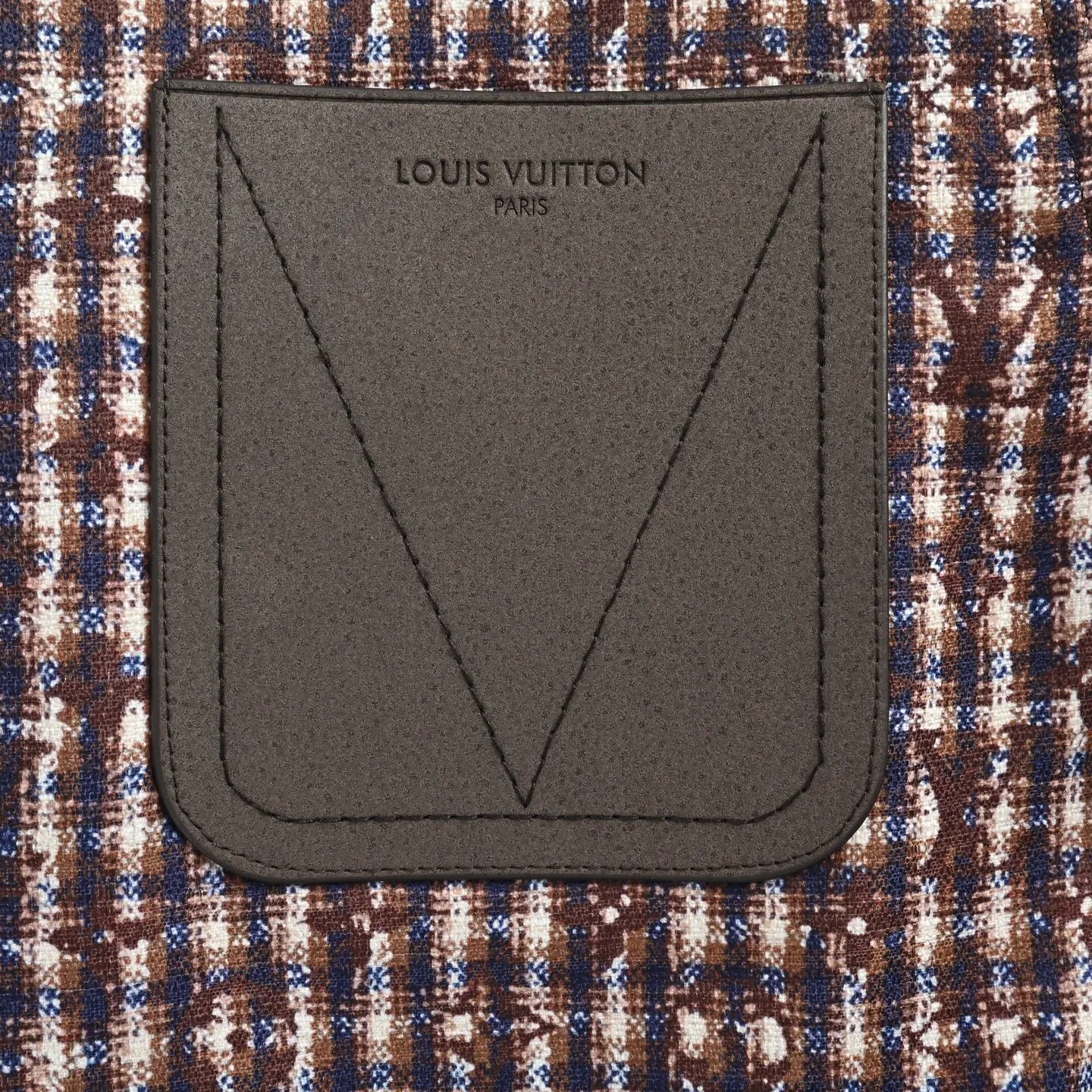 Louis Vuitton/ CHIC